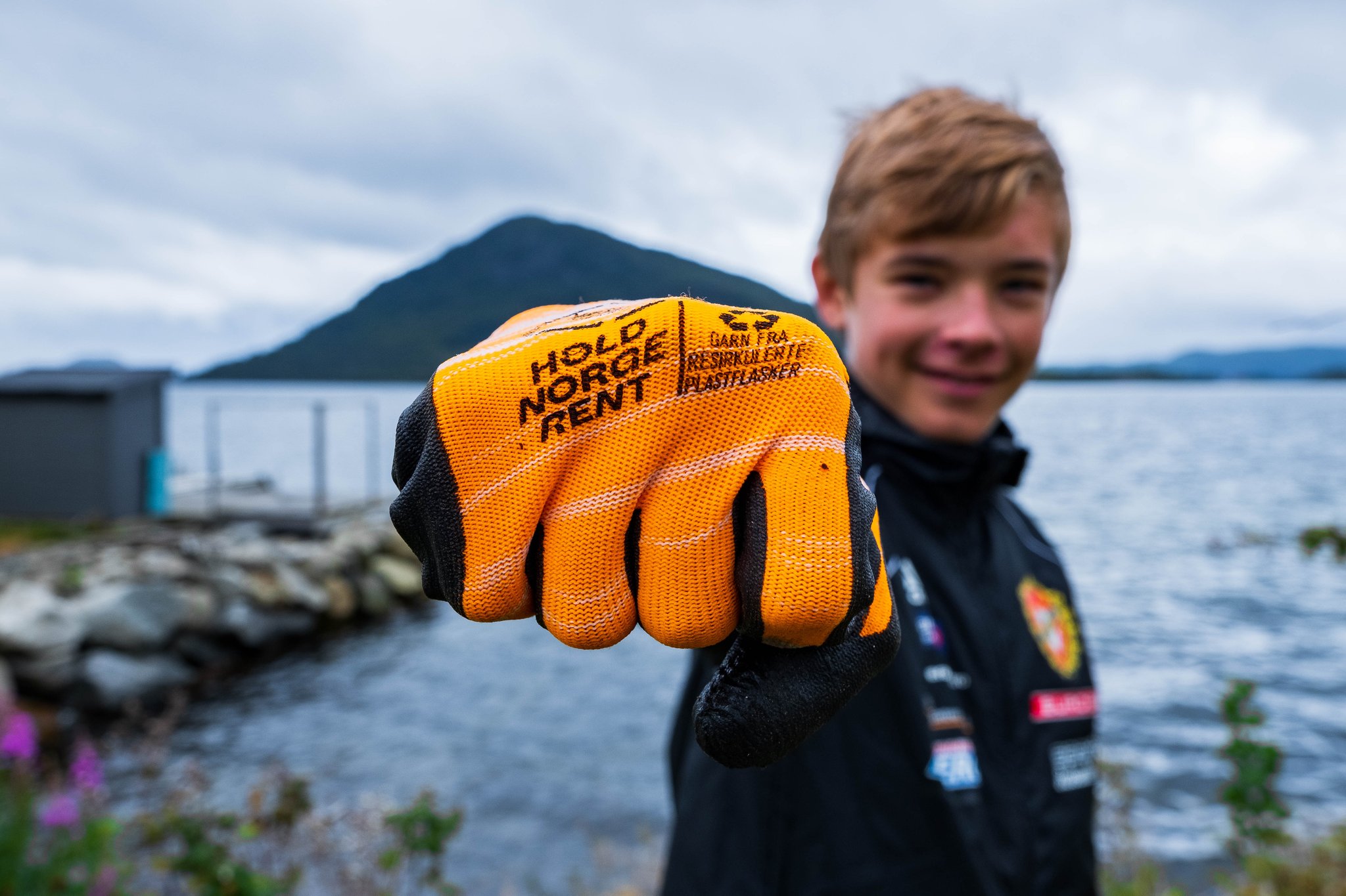 Young participant in environmental field work, photographed by Odin Oddekalv
